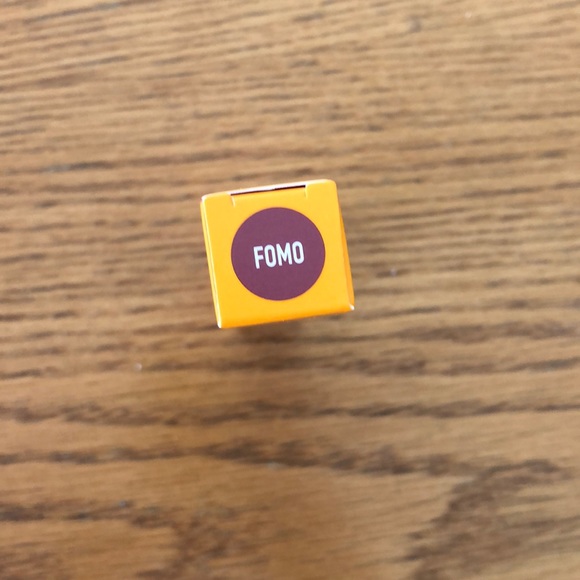 Liquid Lipstick 🎀 - Picture 2 of 3